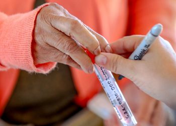 Ministerio de Salud realiza jornada de tamizaje en plaza Salvador del Mundo