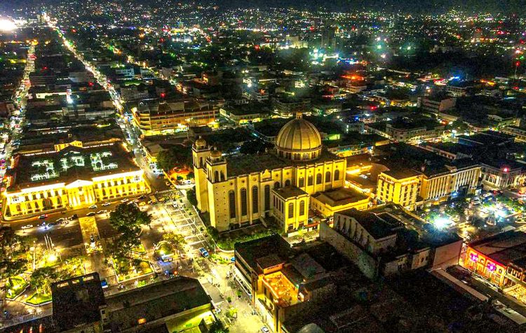 El Programa País será ejecutado en coordinación con instancias
del Gobierno, en pro del desarrollo de los salvadoreños.