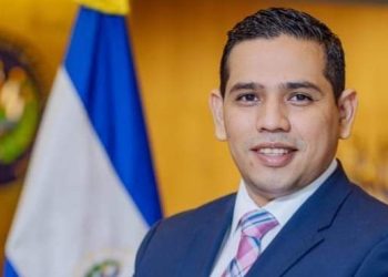 Guillermo Portillo, suplente de Margarita Escobar, renuncia a ARENA