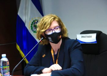 Unfpa propone día nacional para prevenir embarazos en niñas y adolescentes