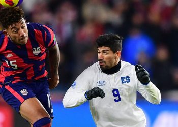 Seleccionados tuvieron que devolver la ropa de frio que Fesfut les proveyó para el juego ante Estados Unidos