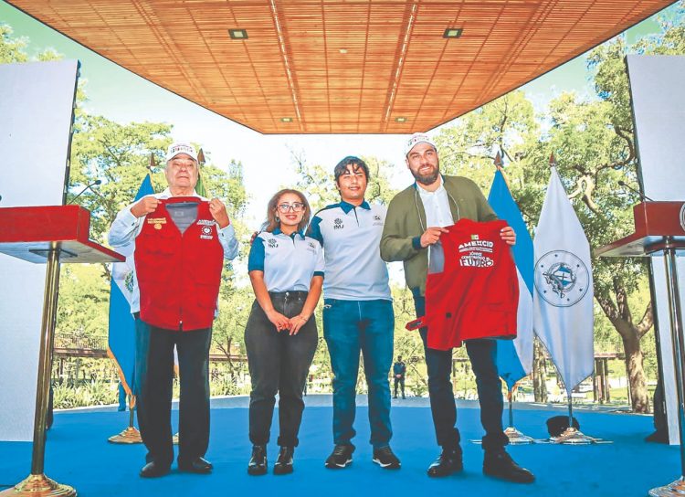 Inversión
El alcalde Mario
Durán reiteró su
compromiso
en favor de
la juventud.