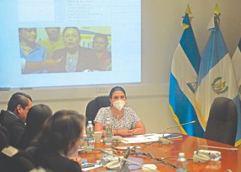 Auditoría interna revela fusión de poderes entre los partidos ARENA y FMLN