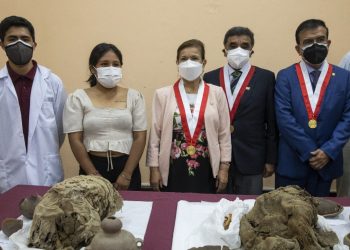 Encuentran momias de ocho niños víctimas de sacrificios en periferia de Lima