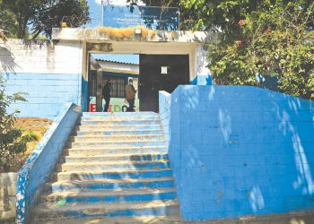 Transferirán centro escolar de Santa Tecla al Ministerio de Educación