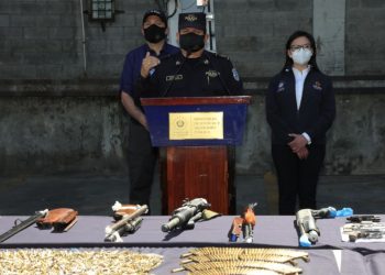 La Policía decomisa cargamento de armas y municiones valuado en $50,000
