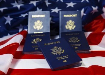 EE. UU. cambia norma para extranjeros que piden residencia permanente