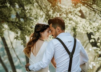 Parejas de Buenos Aires celebran San Valentín con enlaces matrimoniales en emblemático Jardín de Rosas