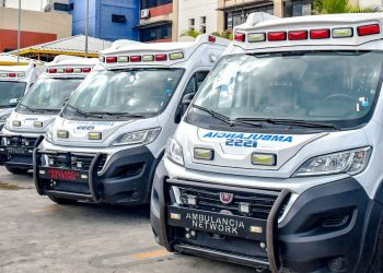 El Instituto Salvadoreño del Seguro Social se abastece con una flota de 22 nuevas ambulancias