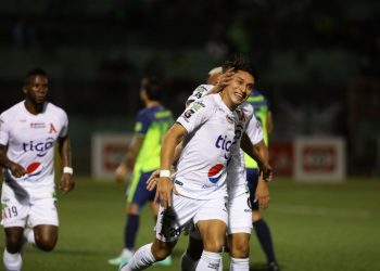 Alianza dio un golpe de timón en Las Delicias para imponerse a Tecla por 2-3