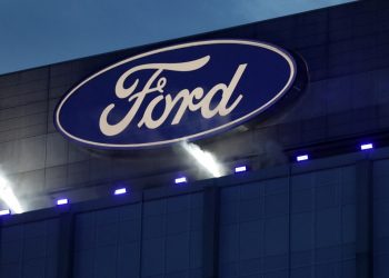 Ford separa en dos empresas producción de autos eléctricos y tradicionales