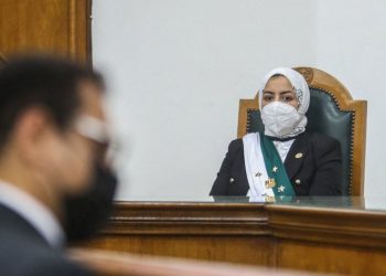 Radwa Helmi, la primera mujer juez en formar parte del Consejo de Estado en Egipto