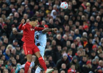 El Liverpool gana al West Ham y mantiene la presión sobre el Manchester City