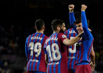 El Barcelona buscará el pase a cuartos de la Europa League en la caldera de Estambul