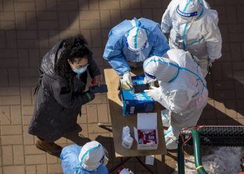 Varios países europeos levantaron «brutalmente» sus restricciones anticovid