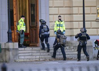 Dos mujeres muertas y un detenido deja ataque a un liceo en Suecia
