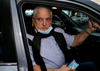 Expresidente panameño Martinelli califica como «novela» su investigación en España