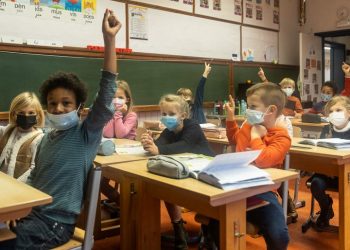 167,000 niños en EE. UU pierden a cuidador a causa de COVID-19