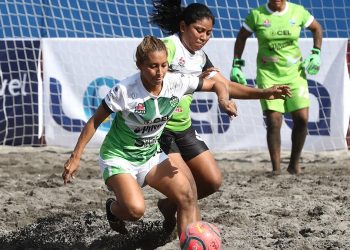 La Barra de Santiago cerró la primera jornada de la Liga de Fútbol Playa con dos victorias