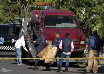 Hallan un auto con seis cadáveres mutilados en el sur de México