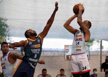 Santa Tecla conquistó Izalco y lidera la clasificación en el baloncesto