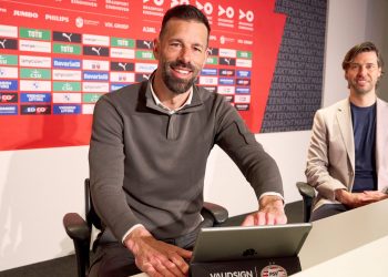 Van Nistelrooy nuevo entrenador del PSV Eindhoven