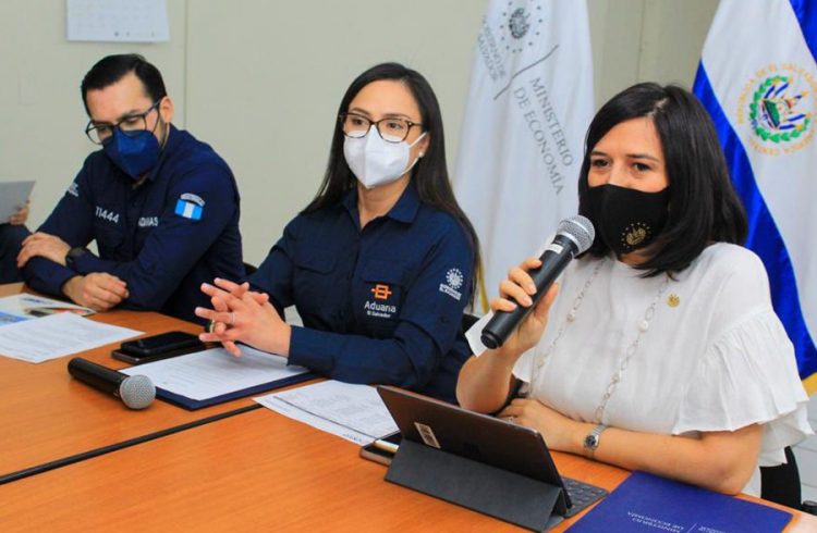 La estrategia fortalecerá la competitividad del país, afirman las autoridades./Foto: Diario El Salvador.