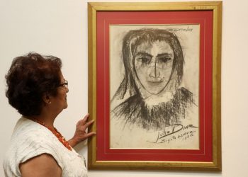 Fotos: Las intensas y amargas pinturas de Julia Díaz