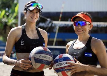 Las voleibolistas Laura Molina e Yvonne Soler vuelven a la arena