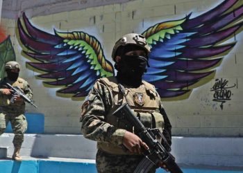 Soldados y policías hacen esfuerzo excepcional por llevar tranquilidad a los salvadoreños