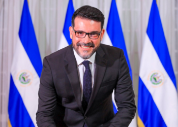 Presidente Bukele juramenta a Mario Salazar al frente de BANDESAL