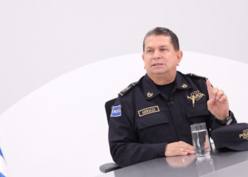 Vehículos entregados a la PNC «serán de utilidad» para garantizar seguridad de los salvadoreños: Mauricio Arriaza Chicas
