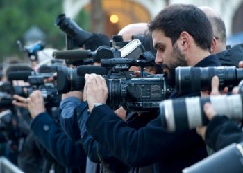 Unesco dará cascos y chalecos antibalas a periodistas en Ucrania