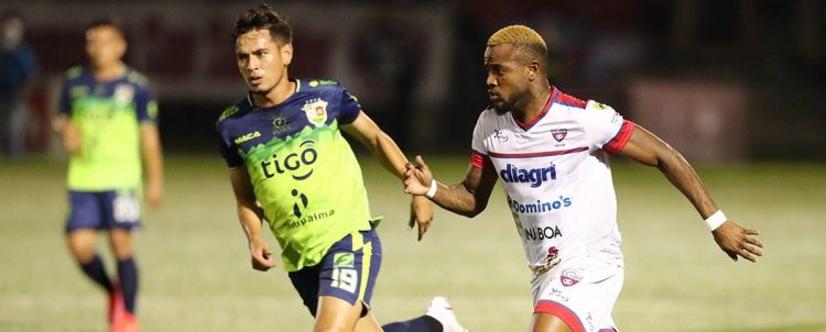 El Santa Tecla recibe a Firpo esta noche. Foto: Diario El Salvador.