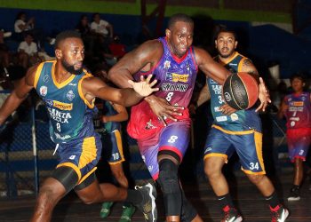 Santa Tecla con paso firme en la Liga Mayor de Baloncesto