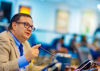 Christian Guevara: ARENA es un barco que se va a hundir