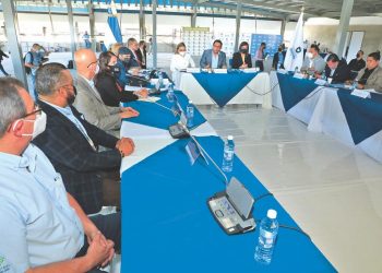 Diputados inician diálogo con alcaldes y empresarios en pro del empleo y nueva ley laboral