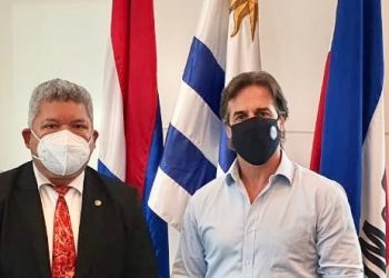 Presidente de BANDESAL se reúne en Montevideo con presidente de la República Oriental del Uruguay, Luis Lacalle Pou