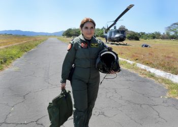 Sandra Hernández: Primera piloto de helicópteros