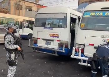 PNC retira placas y decomisa unidades de transporte de rutas 42 y 152