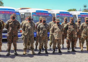 Motoristas de la Fuerza Armada operarán las rutas de transporte 152 y 42 y brindarán seguridad a pasajeros