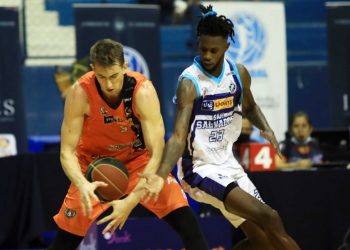 Los quintetos San Salvador y Metapán con sendos triunfos en baloncesto