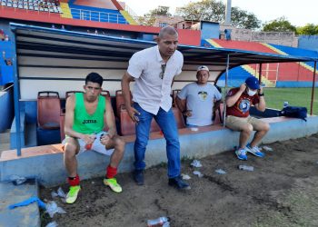 Jorge Rodríguez, técnico de FAS: «Tenemos que cambiar la mentalidad de los partidos en casa para poder mejorar»
