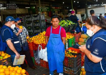 Defensoría del Consumidor continúa este domingo con las verificaciones en diferentes mercados y supermercados