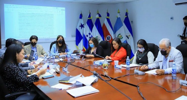 Comisión de Economía en análisis para reformar Ley de Protección al Consumidor