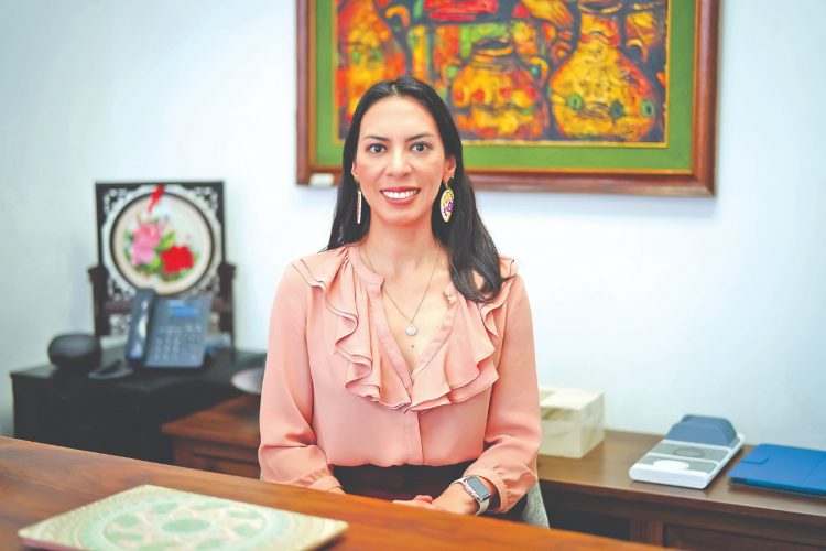 Suecy Callejas aseguró que las medidas del Gobierno de Nayib
Bukele representan un alivio económico para los ciudadanos.