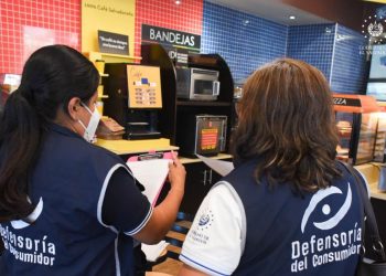 Defensoría del Consumidor continúa con las inspecciones de precios en combustibles en gasolineras de Antiguo Cuscatlán