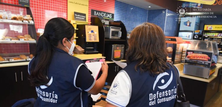 Defensoría del Consumidor continúa con las inspecciones de precios en combustibles en gasolineras de Antiguo Cuscatlán