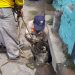 Limpian tragantes en la ciudad de Santa Ana
