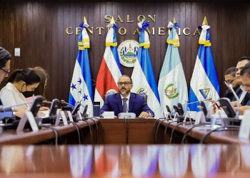 Primeras entrevistas para elegir en tiempo al procurador general